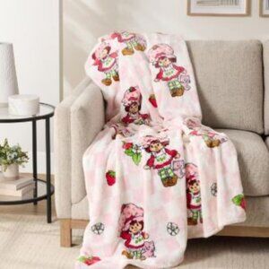 Adult Silk Touch Licensed 60" x 70" Silk Touch Throw Strawberry Shortcake New